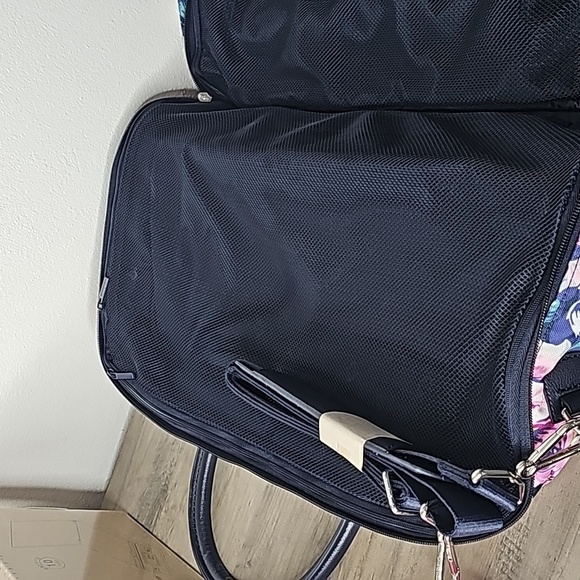 Vera Bradley Lay Flat Weekender Bag - Picture 3 of 9